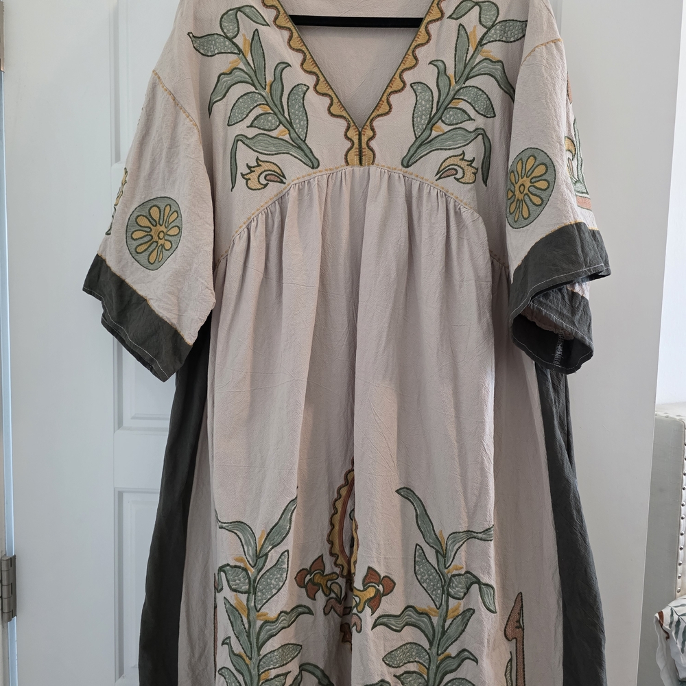 Sunday Elegant Cream and Black Dress